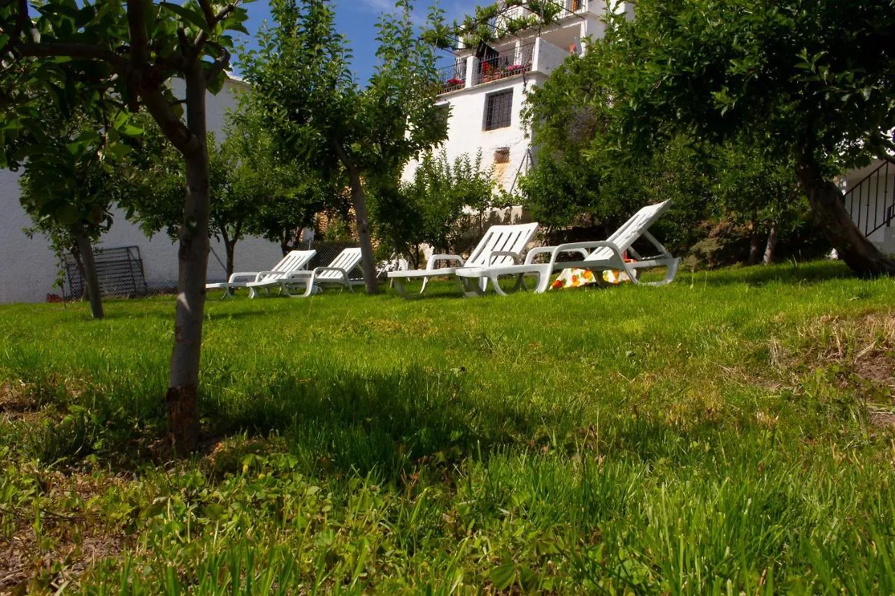 Puerta Bubion Apartamentos