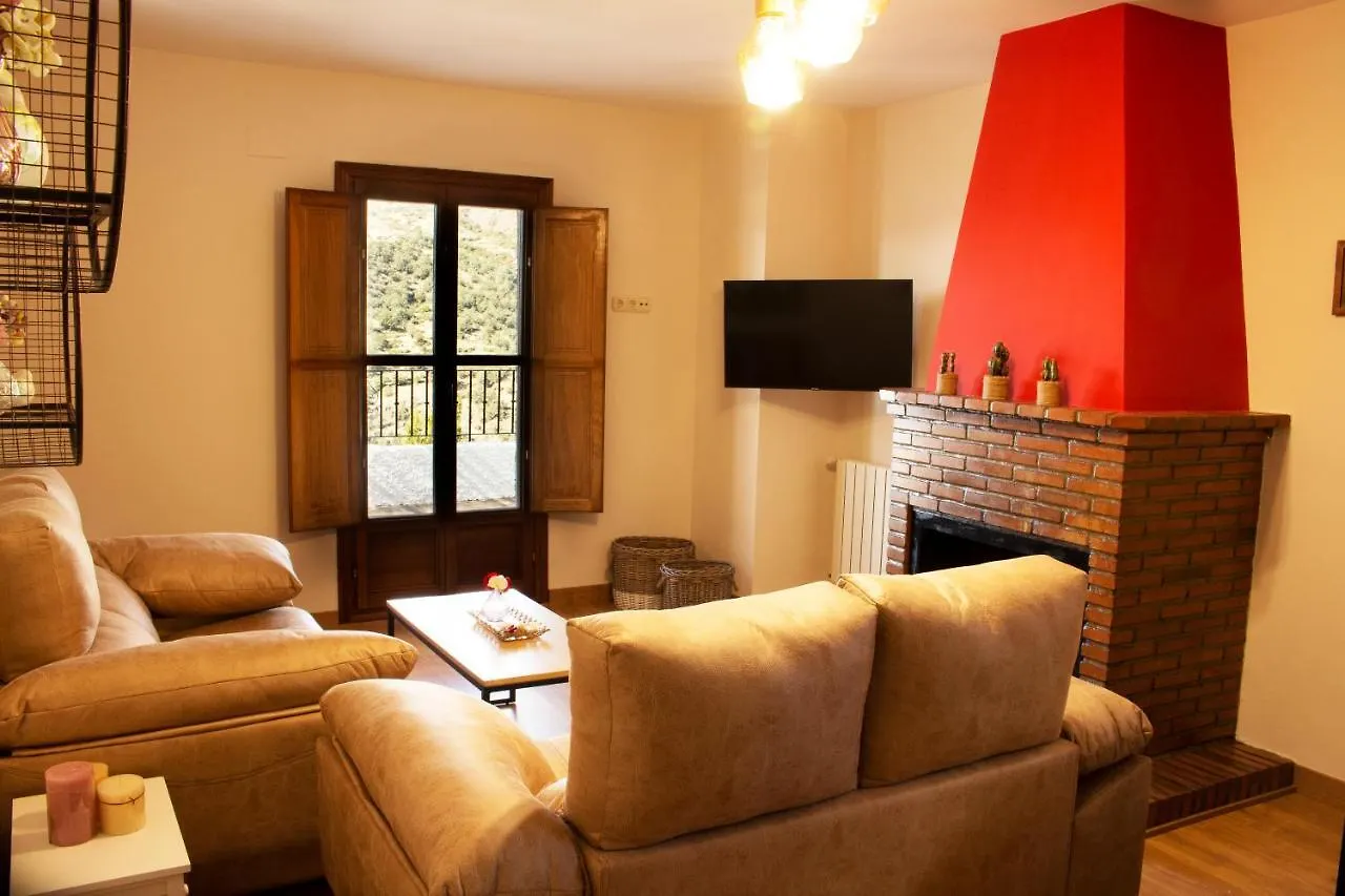 Puerta Bubion Apartamentos
