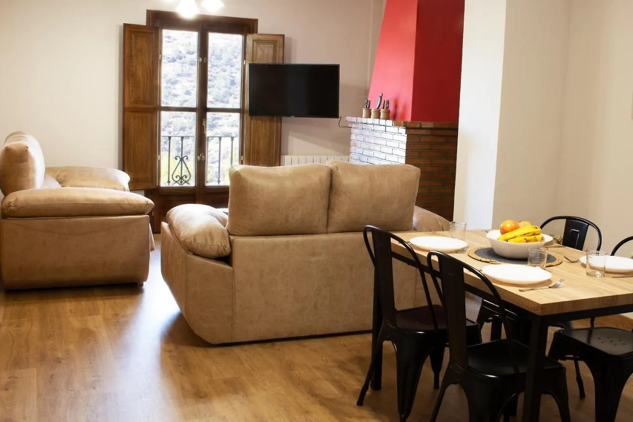 Puerta Bubion Apartamentos