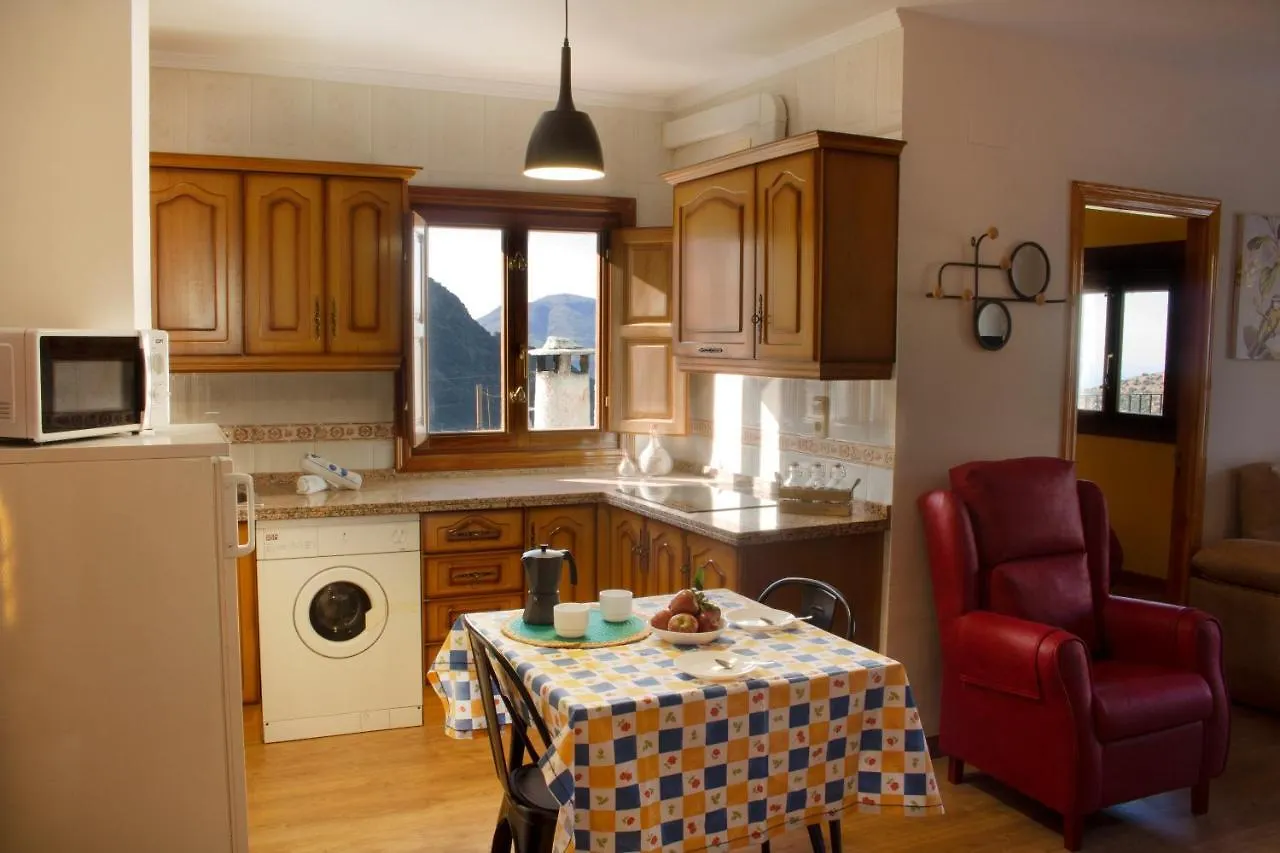 Puerta Bubion Apartamentos