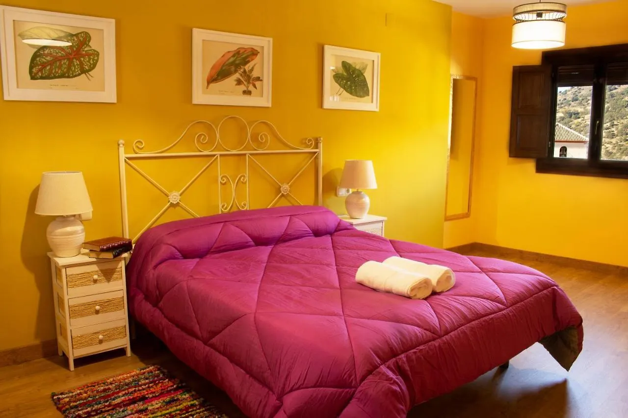 Puerta Bubion Apartamentos